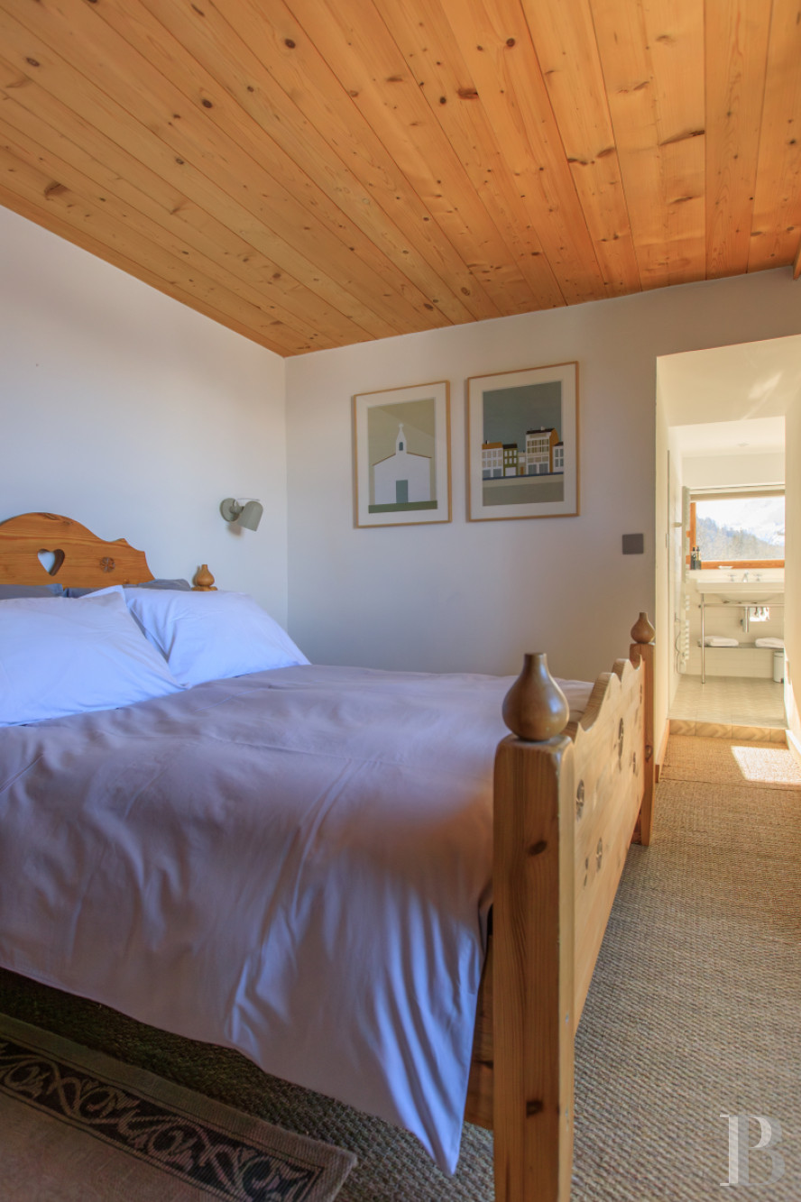 A large traditional, carefully renovated chalet in a hamlet in the Tarentaise valley in Savoie - photo  n°37